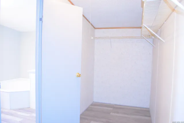 $260,000 | 290 Crestfield Drive, Pleasanton, TX 78064