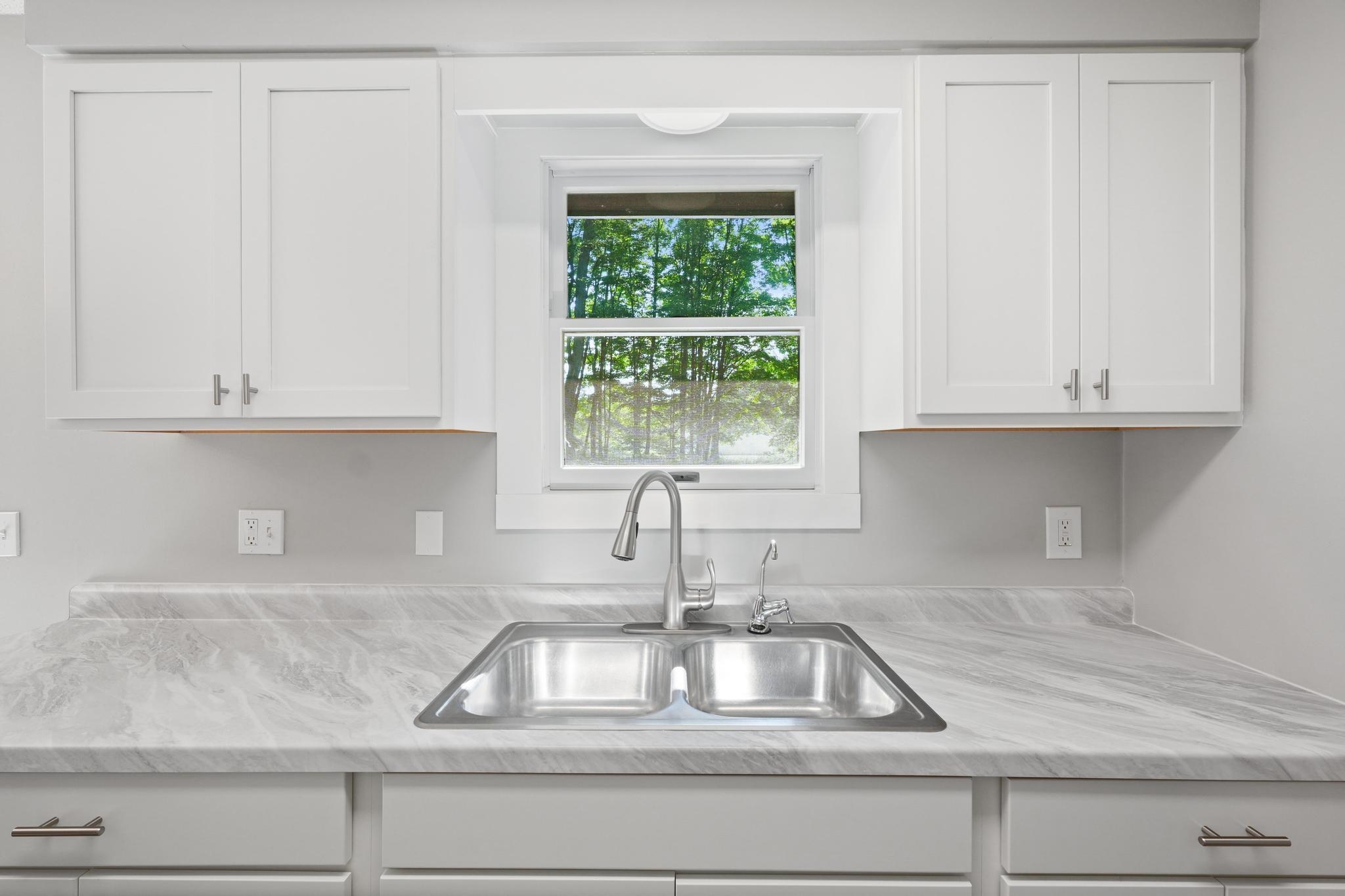 5674 Goodrick Road Traverse City, MI 49684 - Photo 7 of 24 1936335-404982f4-d551-4b01-ad12-7f108b8b3afc.JPG