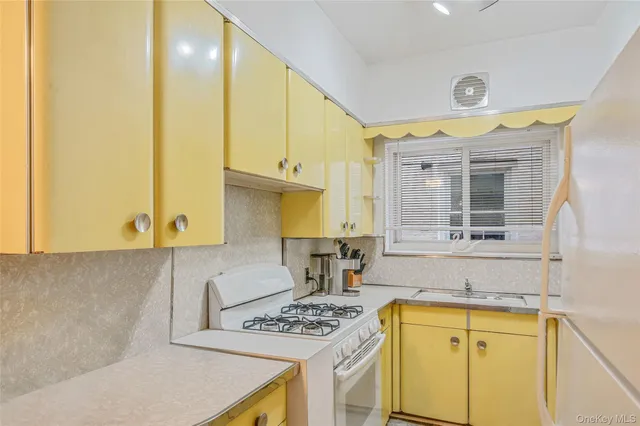 $1,398,000 | 1932 West 13th Street | Gravesend