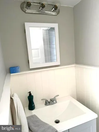 $1,575 | 39 North Wells Avenue, Glenolden, PA 19036