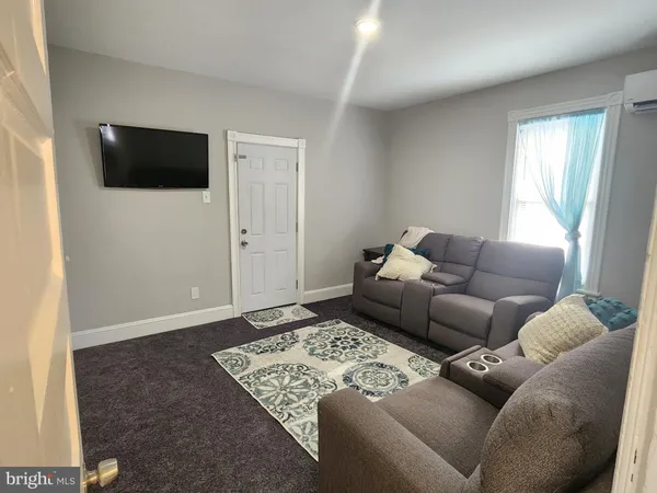$1,575 | 39 North Wells Avenue, Glenolden, PA 19036