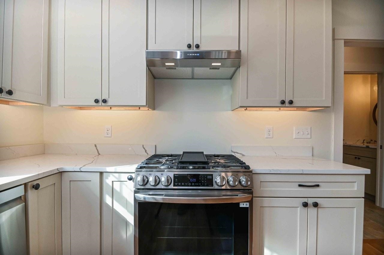 11 Rogers Road Kittery, ME 03904 - Photo 11 of 50