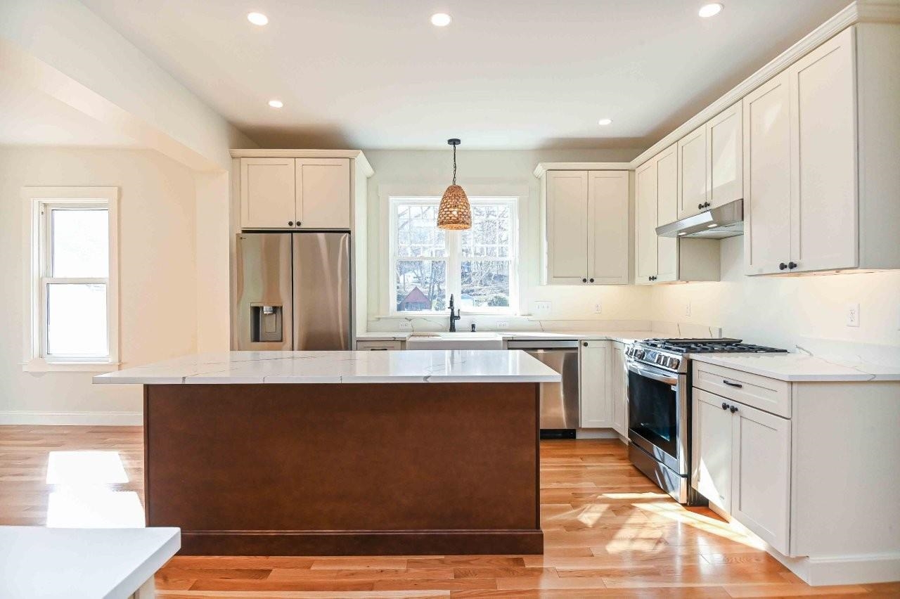 11 Rogers Road Kittery, ME 03904 - Photo 5 of 50