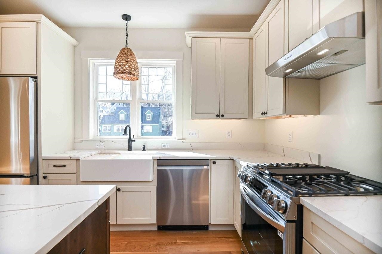 11 Rogers Road Kittery, ME 03904 - Photo 7 of 50