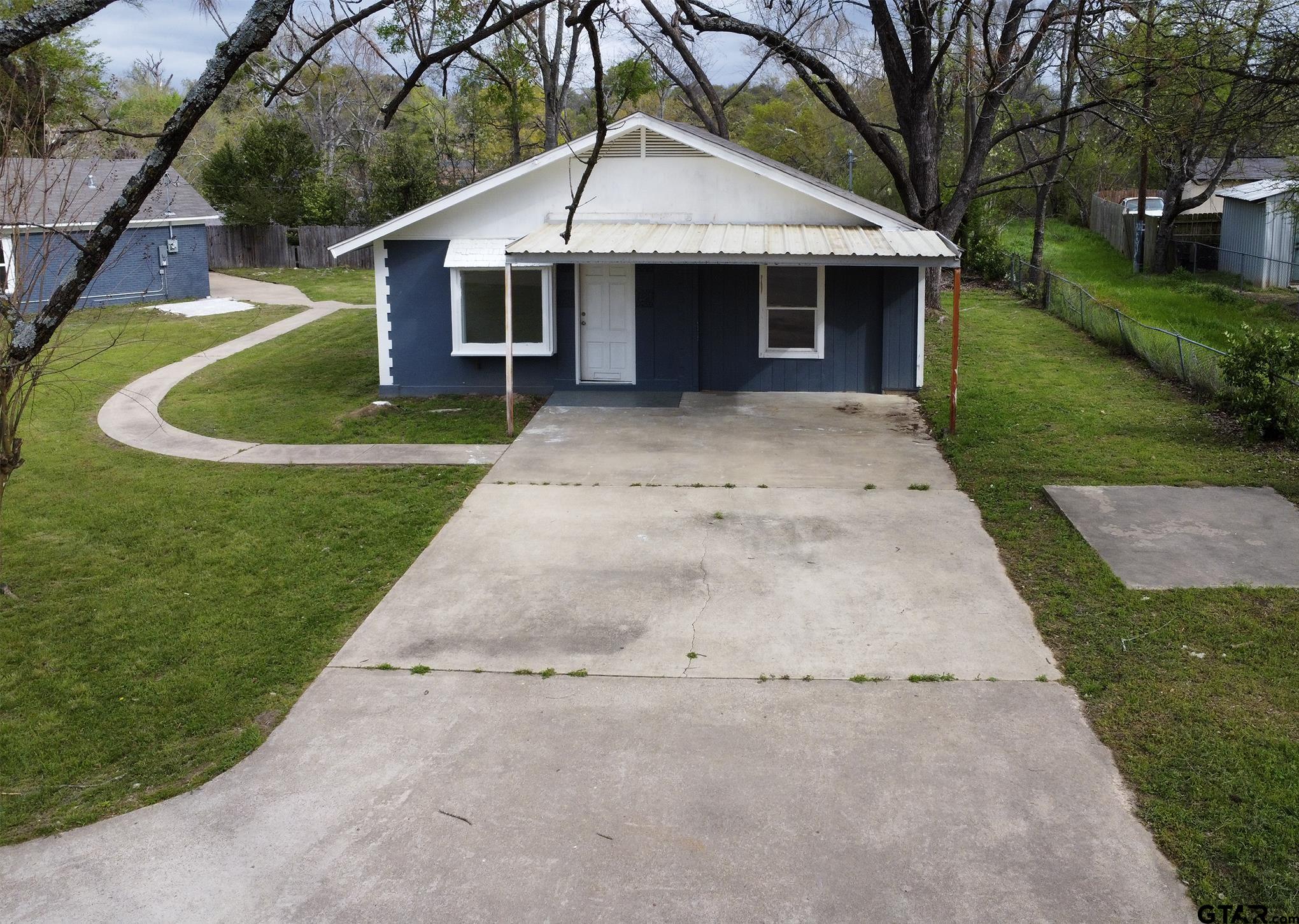 2007 Lee Street Tyler, TX 75702 - Photo 5 of 32