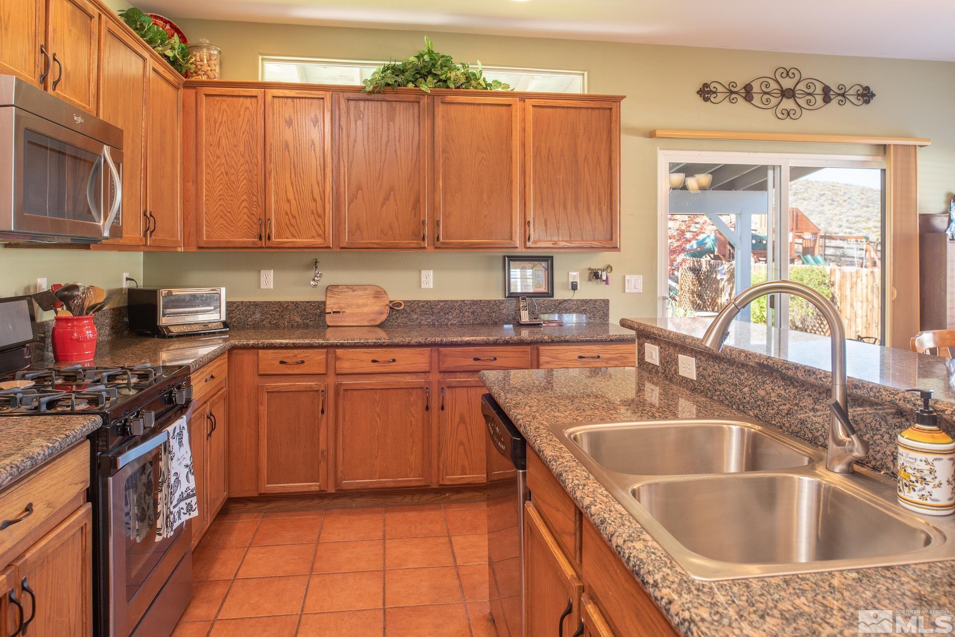 7553 Gold Drive Reno, NV 89506 - Photo 8 of 29 Photo 8