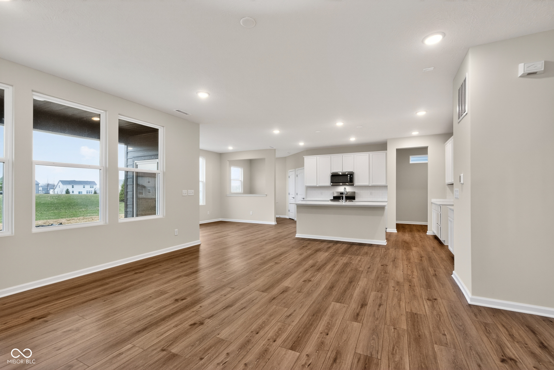 575 Corbin Way Avon, IN 46123 - Photo 5 of 41