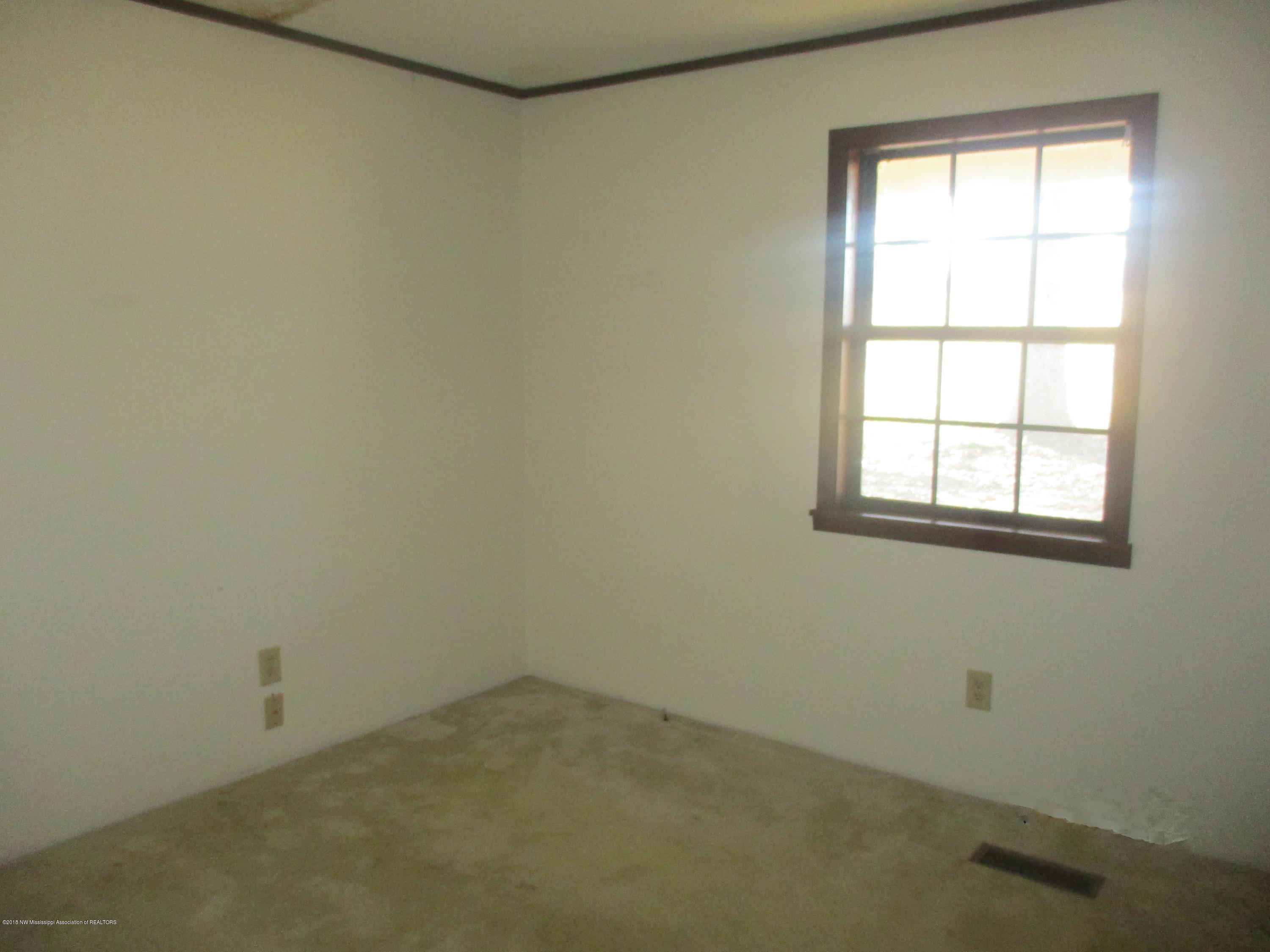502 Homer Crawford Road Coldwater, MS 38618 - Photo 8 of 14 br3