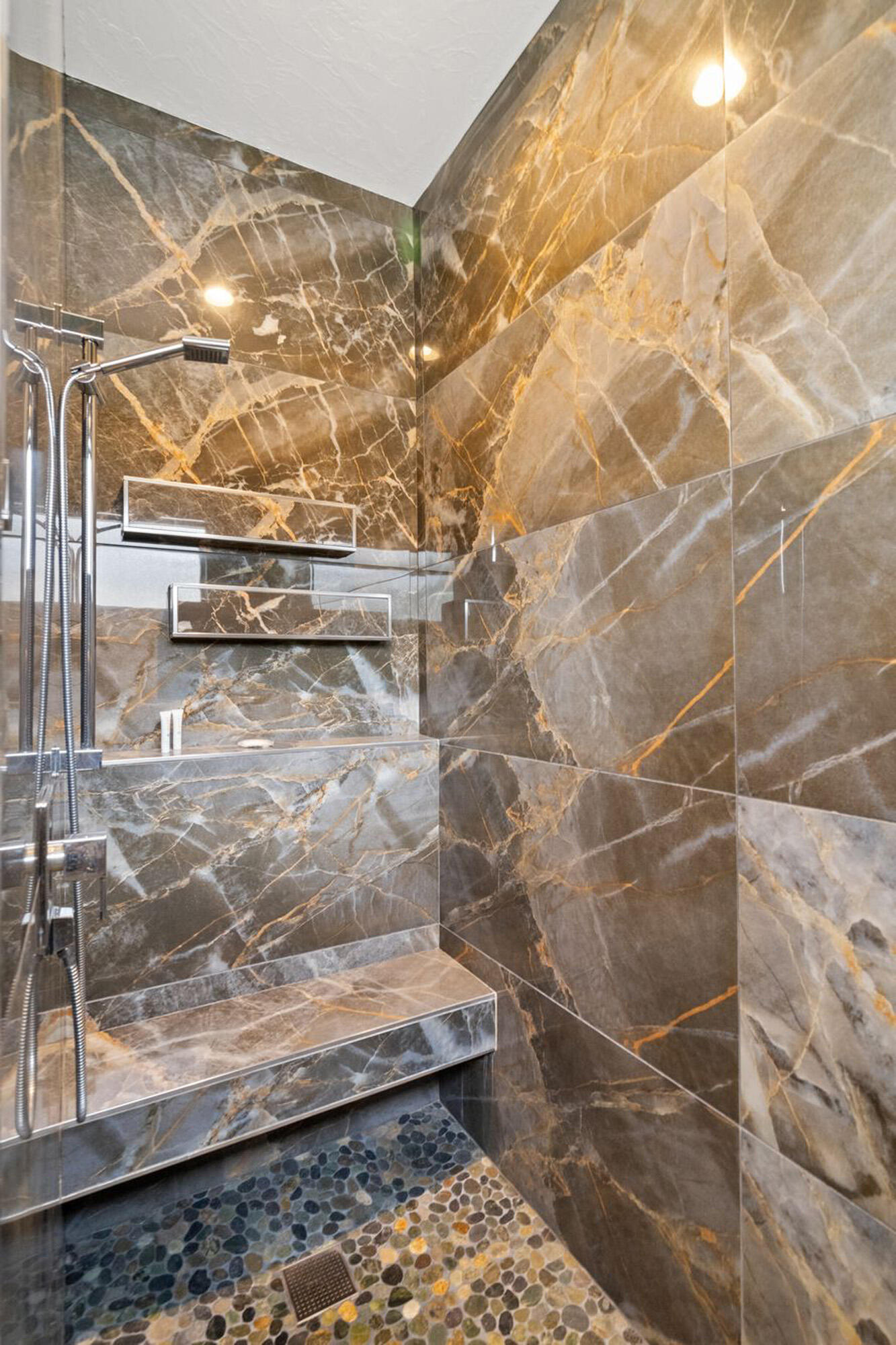 2829 South 3200 West Hurricane, UT 84737 - Photo 95 of 115 Front Casita Bath