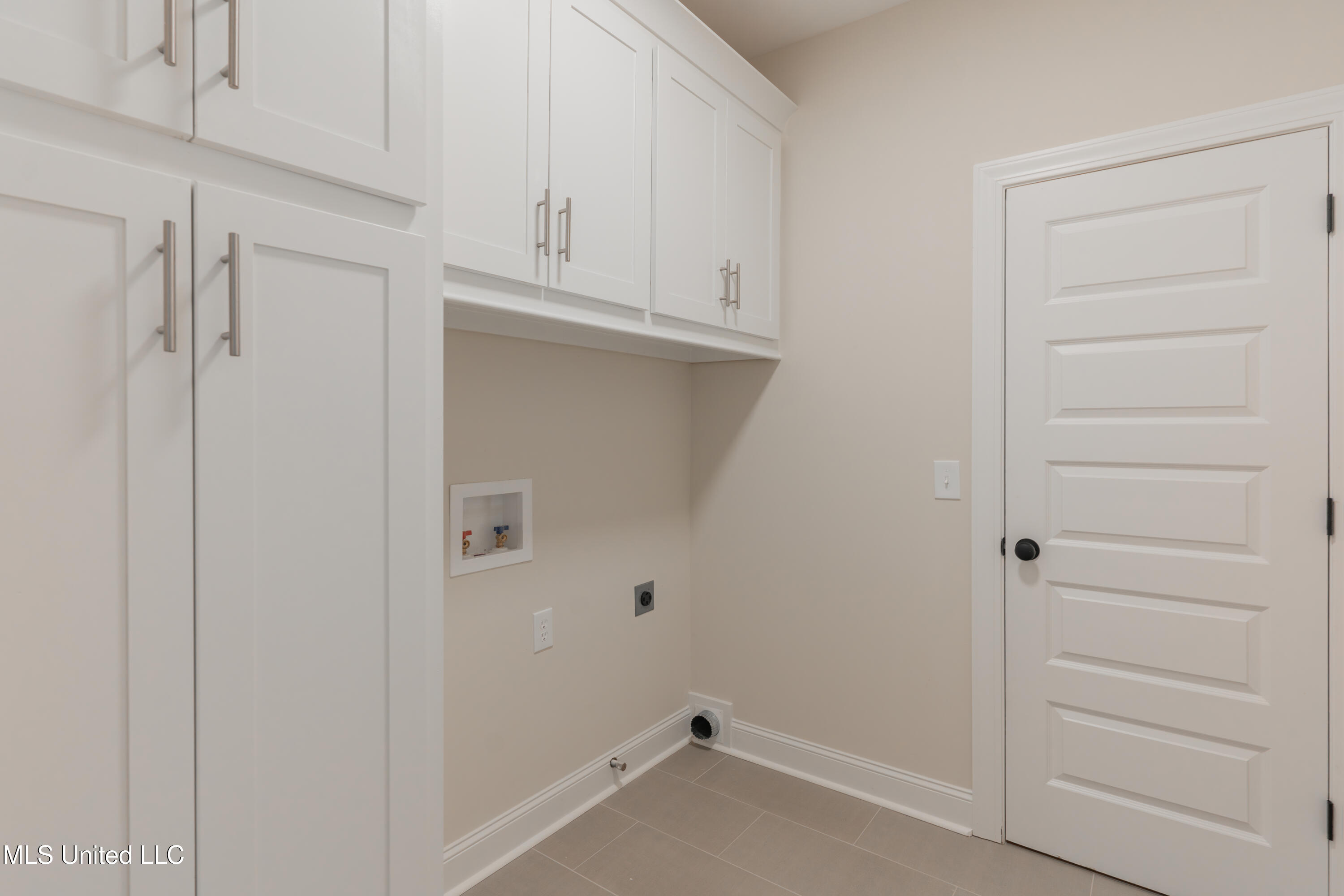 110 Trace Pointe Place Clinton, MS 39056 - Photo 20 of 46 30-LaundryRoom(2)