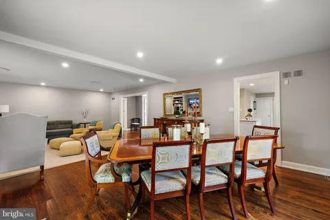 $810,000 | 1020 Warwick Lane, Wilmington, DE 19807