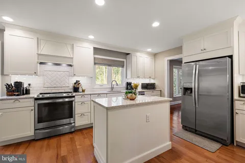 $810,000 | 1020 Warwick Lane, Wilmington, DE 19807