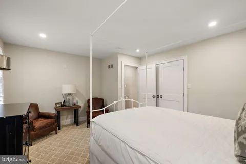 $810,000 | 1020 Warwick Lane, Wilmington, DE 19807