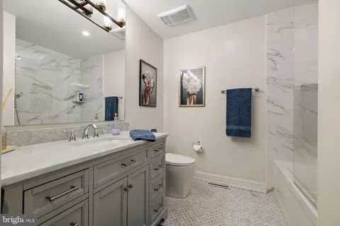 $810,000 | 1020 Warwick Lane, Wilmington, DE 19807