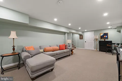 $810,000 | 1020 Warwick Lane, Wilmington, DE 19807