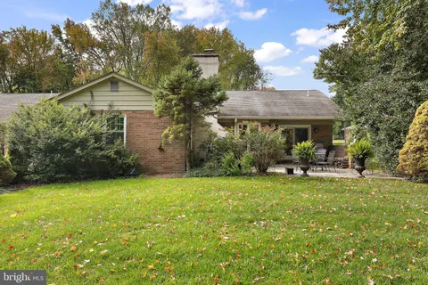 $810,000 | 1020 Warwick Lane, Wilmington, DE 19807