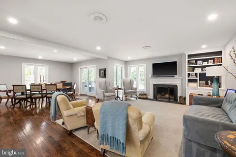 $810,000 | 1020 Warwick Lane, Wilmington, DE 19807