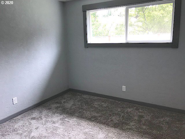 2558 34th Street Springfield, OR 97477 - Photo 19 of 32