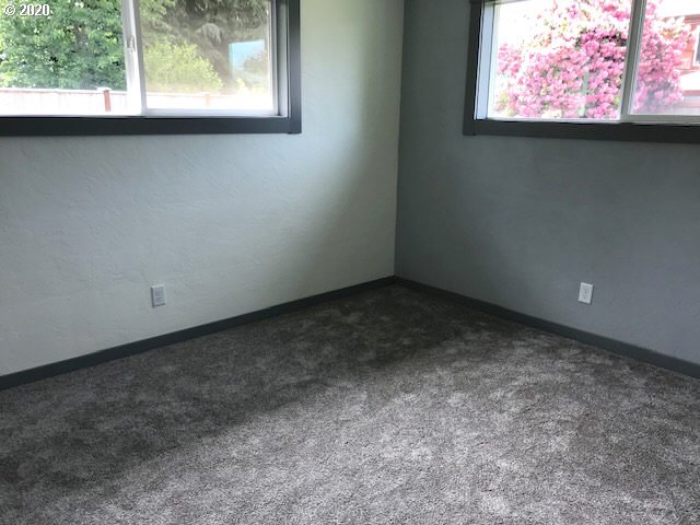 2558 34th Street Springfield, OR 97477 - Photo 23 of 32