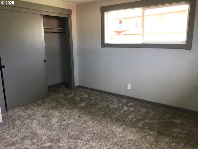 2558 34th Street Springfield, OR 97477 - Photo 25 of 32