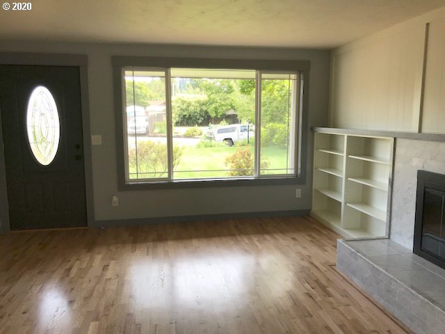2558 34th Street Springfield, OR 97477 - Photo 5 of 32