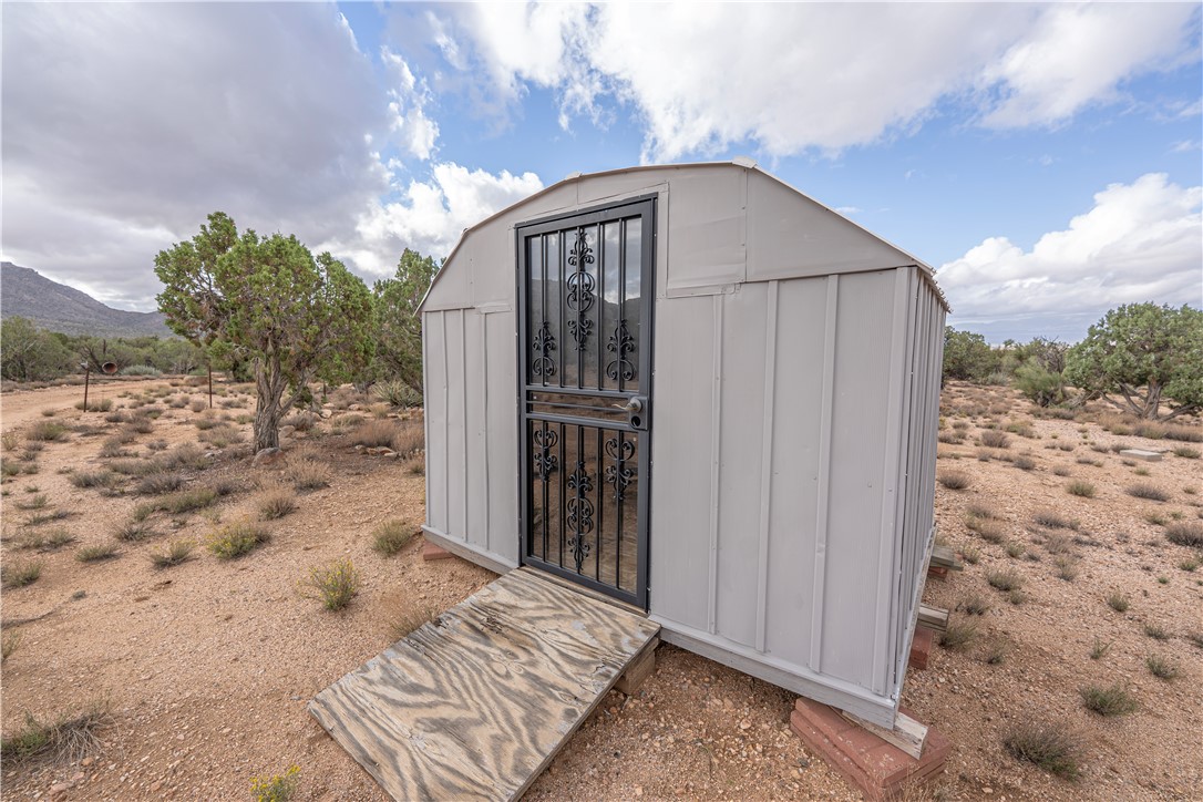 2765 North Silver Springs Road Kingman, AZ 86401 - Photo 19 of 60 a view of backyard of house