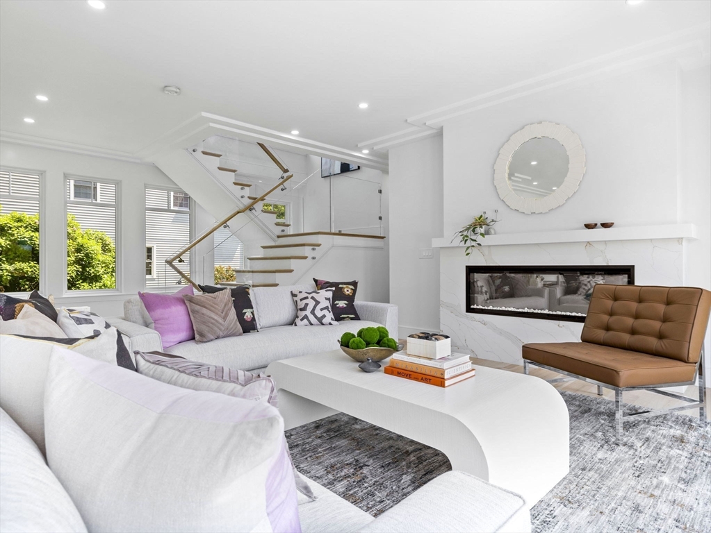 23 Lawrence Road Wellesley, MA 02482 - Photo 4 of 32