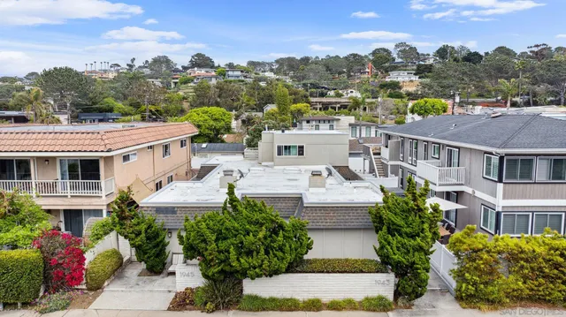 $3,950,000 | 1943 Coast Boulevard, Del Mar, CA 92014