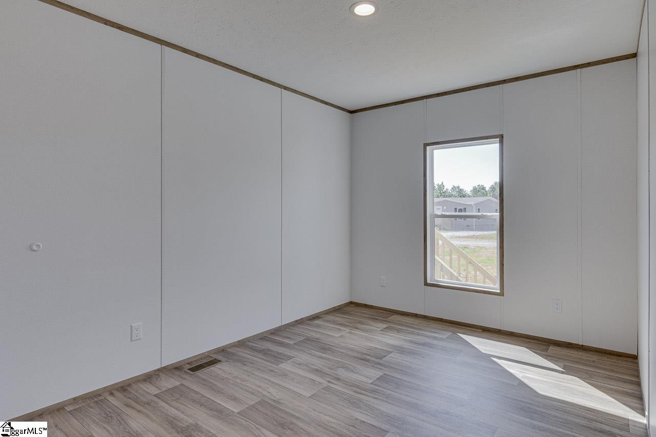 101 Garnet Lane Easley, SC 29640 - Photo 17 of 28