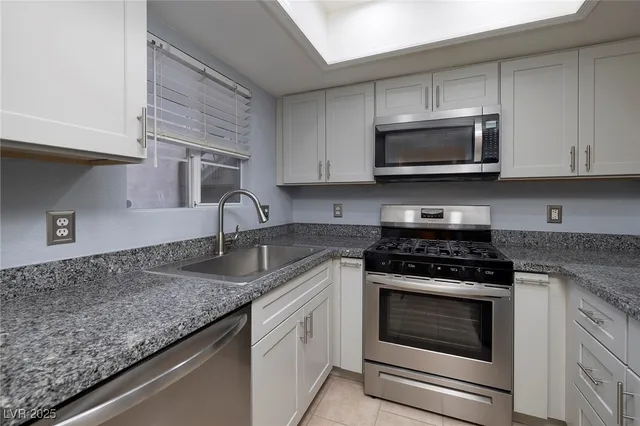 $1,400 | 1908 Tierra Vista Drive, Unit 104, Las Vegas, NV 89128