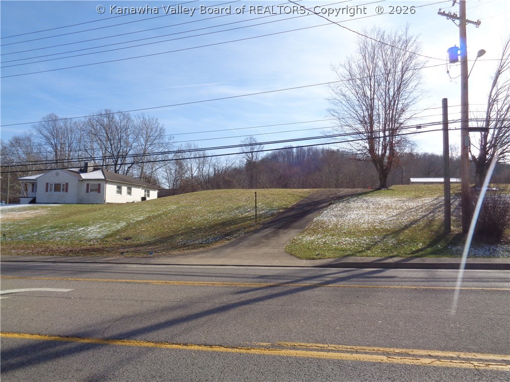 3371 Teays Valley Road Hurricane, WV 25526 - Photo 4 of 17 Gallery Image 4