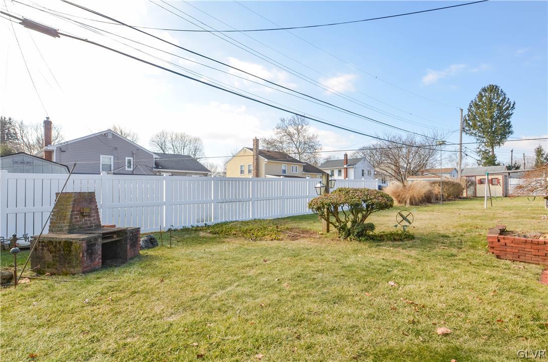 1956 Woodbury Road Bethlehem, PA 18017 - Photo 23 of 25 Gallery Image 23
