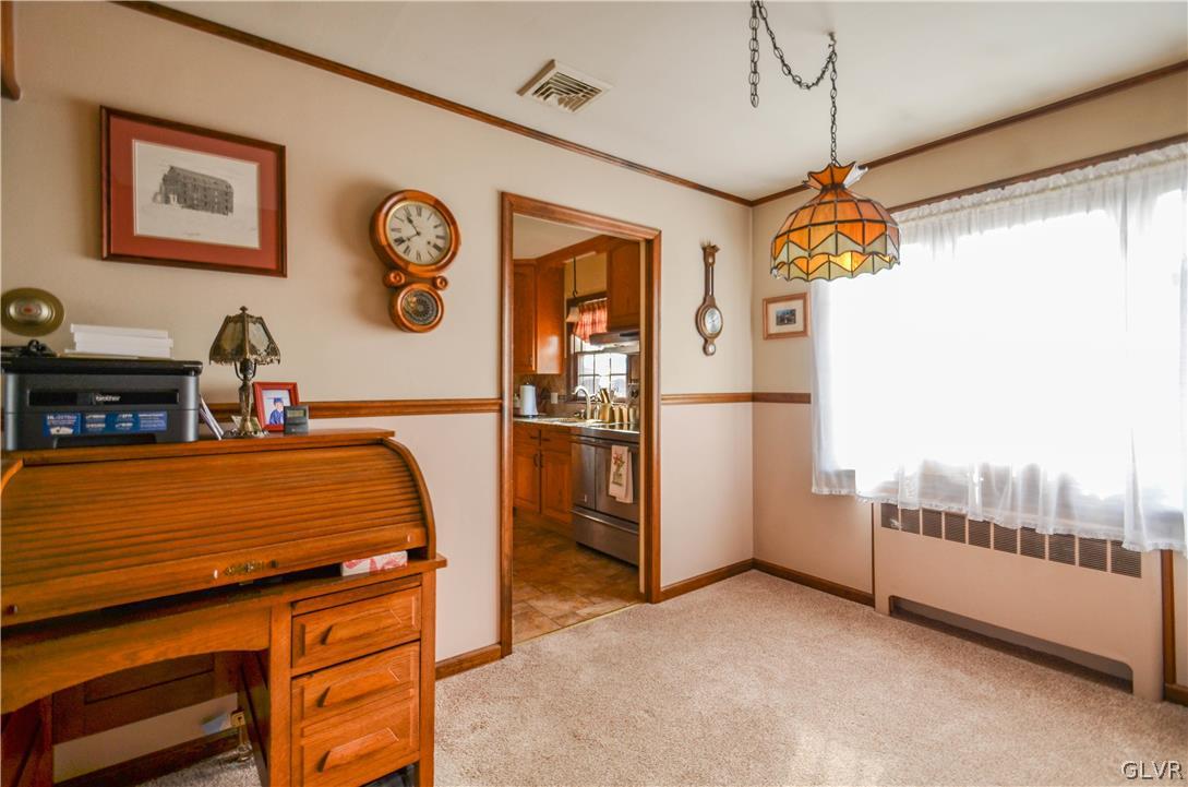 1956 Woodbury Road Bethlehem, PA 18017 - Photo 4 of 25 Gallery Image 4