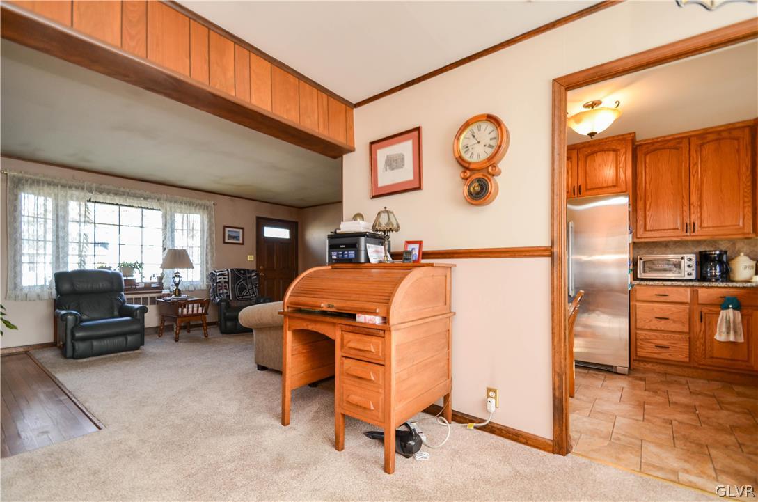 1956 Woodbury Road Bethlehem, PA 18017 - Photo 5 of 25 Gallery Image 5