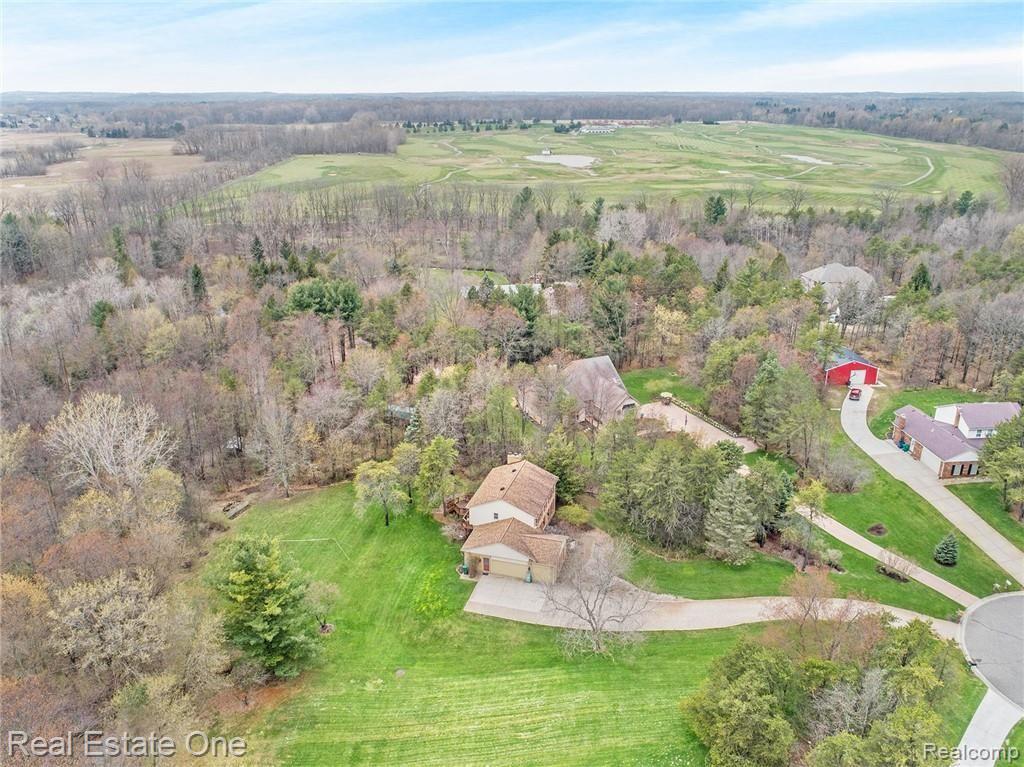 3510 Landview Drive Rochester, MI 48306 - Photo 39 of 50 DJI_0262.jpg