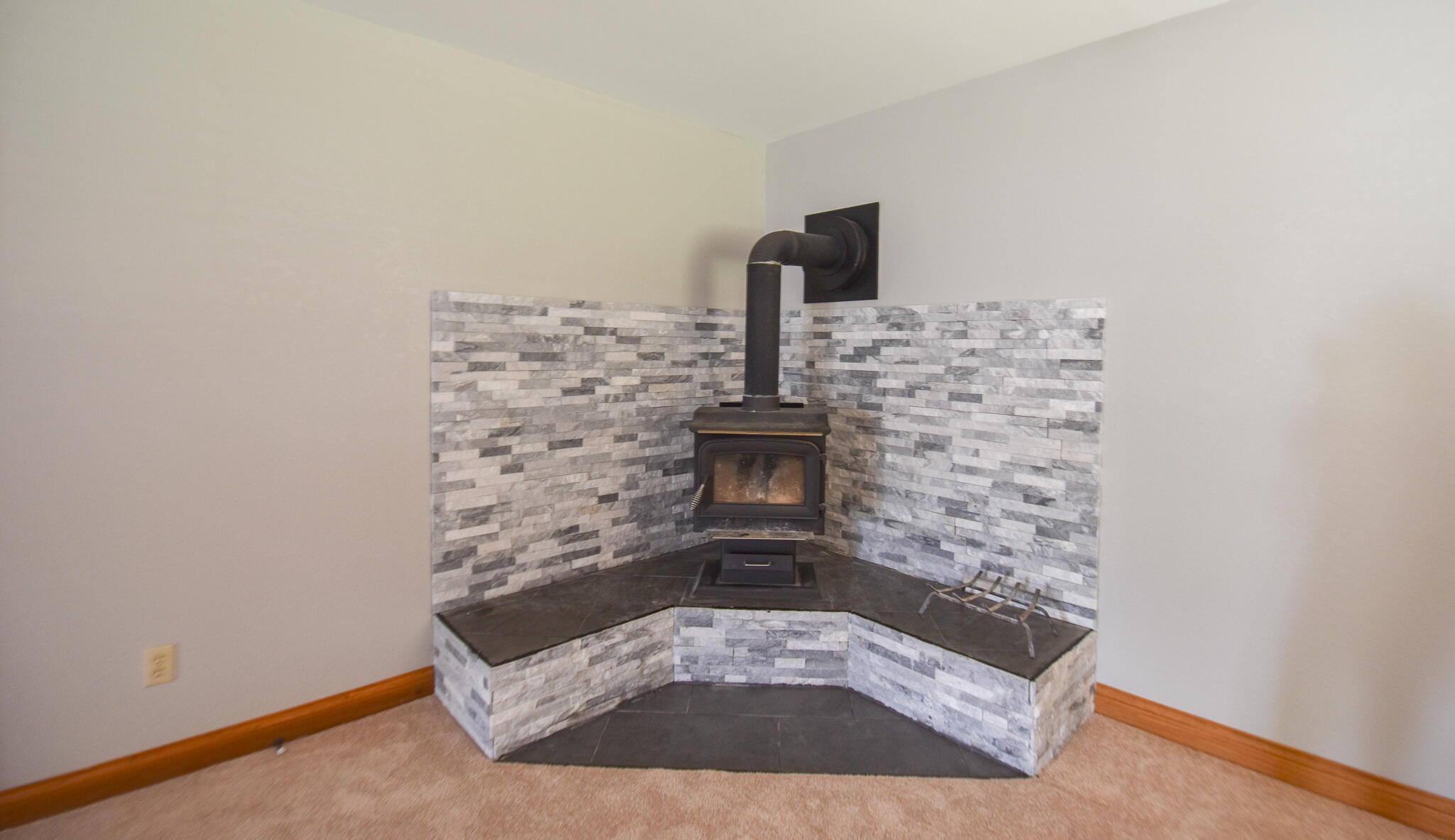 160 South Ray Quincy Road Quincy, MI 49082 - Photo 23 of 52 DSC_0901