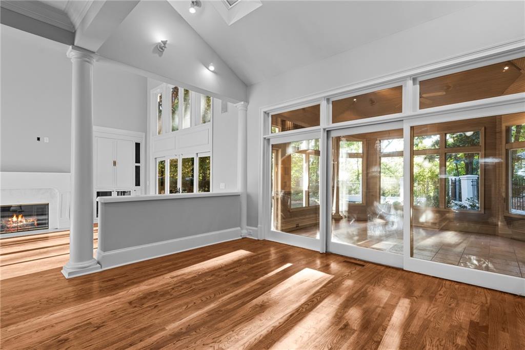 520 Chestnut Rose Lane Sandy Springs, GA 30327 - Photo 16 of 94