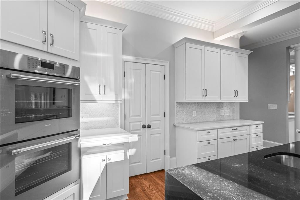 520 Chestnut Rose Lane Sandy Springs, GA 30327 - Photo 30 of 94