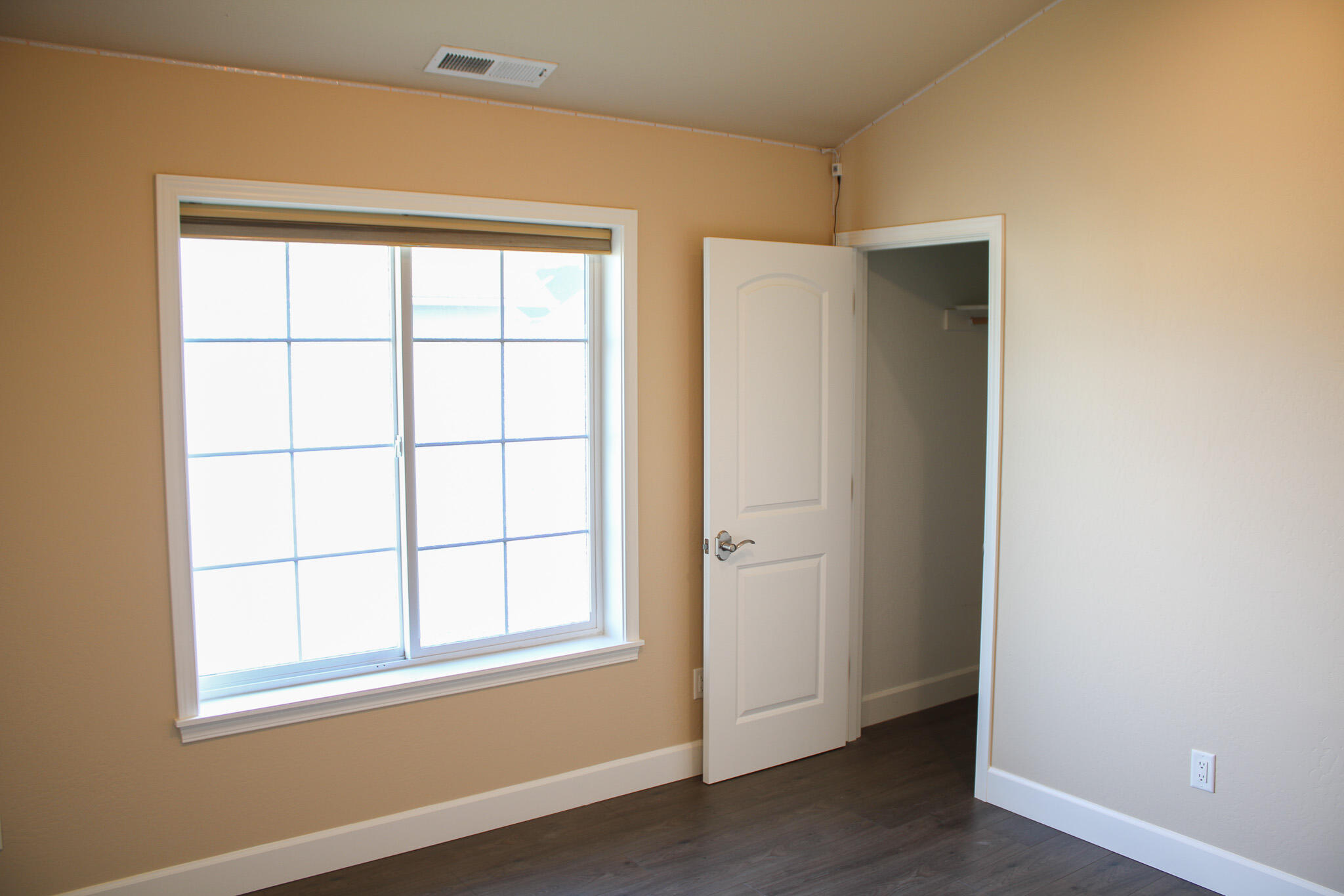 237 Willow Way Talent, OR 97540 - Photo 21 of 28 Kirt Real Estate 2025-48