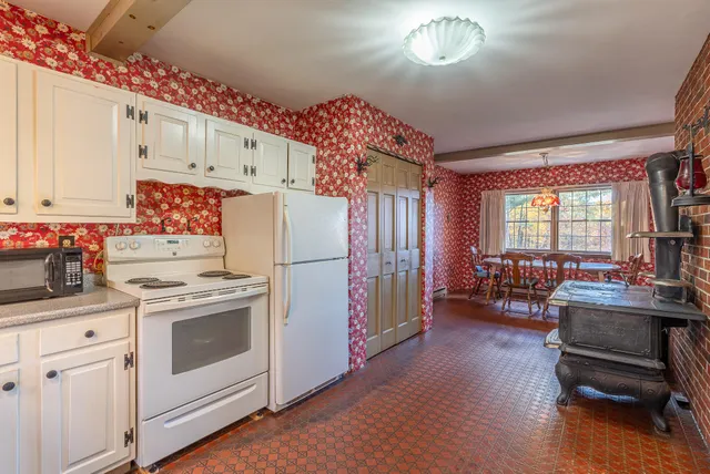 $399,900 | 264 Day Mountain Road, Temple, ME 04984