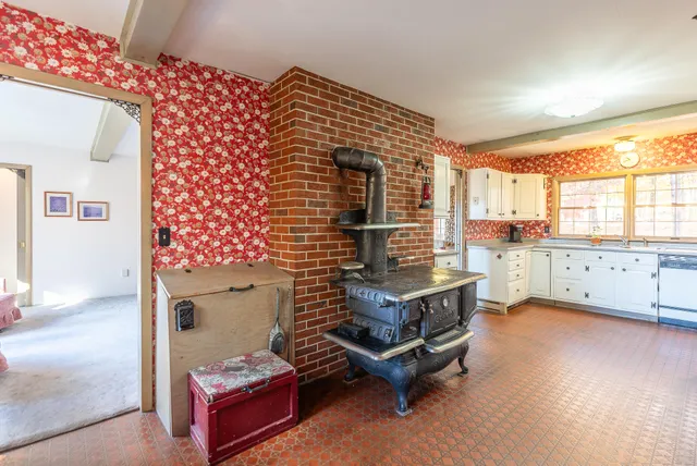 $399,900 | 264 Day Mountain Road, Temple, ME 04984