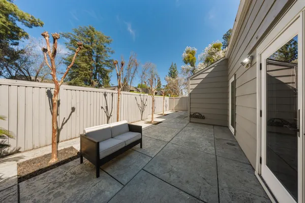 $499,999 | 2860 Sherwood Avenue, Unit B, Modesto, CA 95350