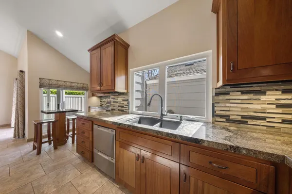 $499,999 | 2860 Sherwood Avenue, Unit B, Modesto, CA 95350