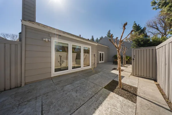 $499,999 | 2860 Sherwood Avenue, Unit B, Modesto, CA 95350