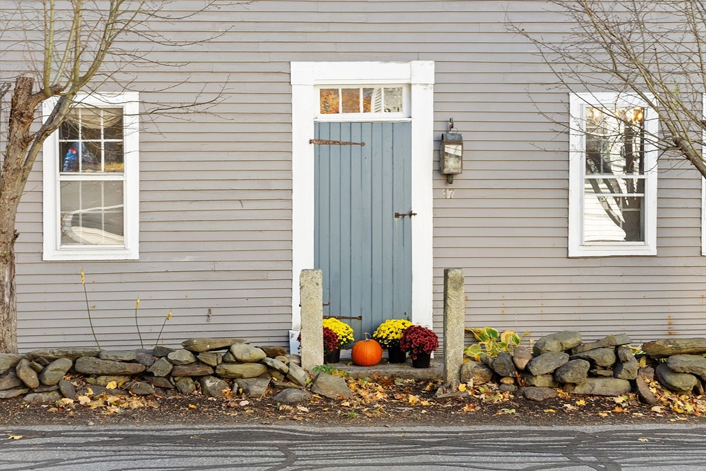 17 Maple Street Sterling, MA 01564 - Photo 4 of 42 a front view of a house