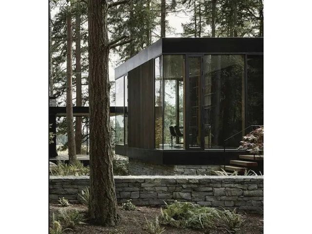 $159,000 | 3921 Southwest Chesapeak Avenue, Portland, OR 97239