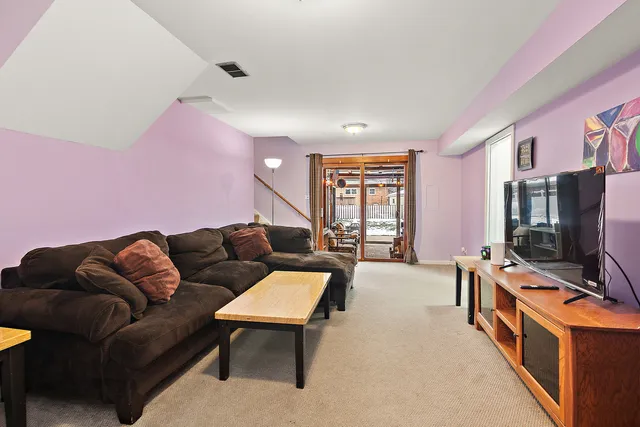 $353,900 | 10657 Laramie Avenue, Oak Lawn, IL 60453