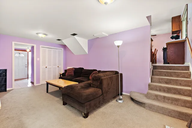 $353,900 | 10657 Laramie Avenue, Oak Lawn, IL 60453