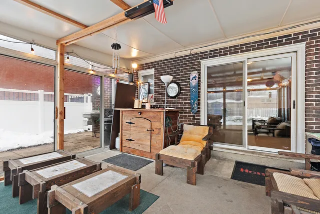 $353,900 | 10657 Laramie Avenue, Oak Lawn, IL 60453