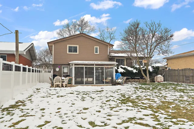 $353,900 | 10657 Laramie Avenue, Oak Lawn, IL 60453
